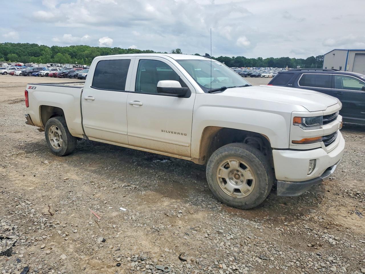 2018 Chevrolet Silverado K1500 Lt - Image 4