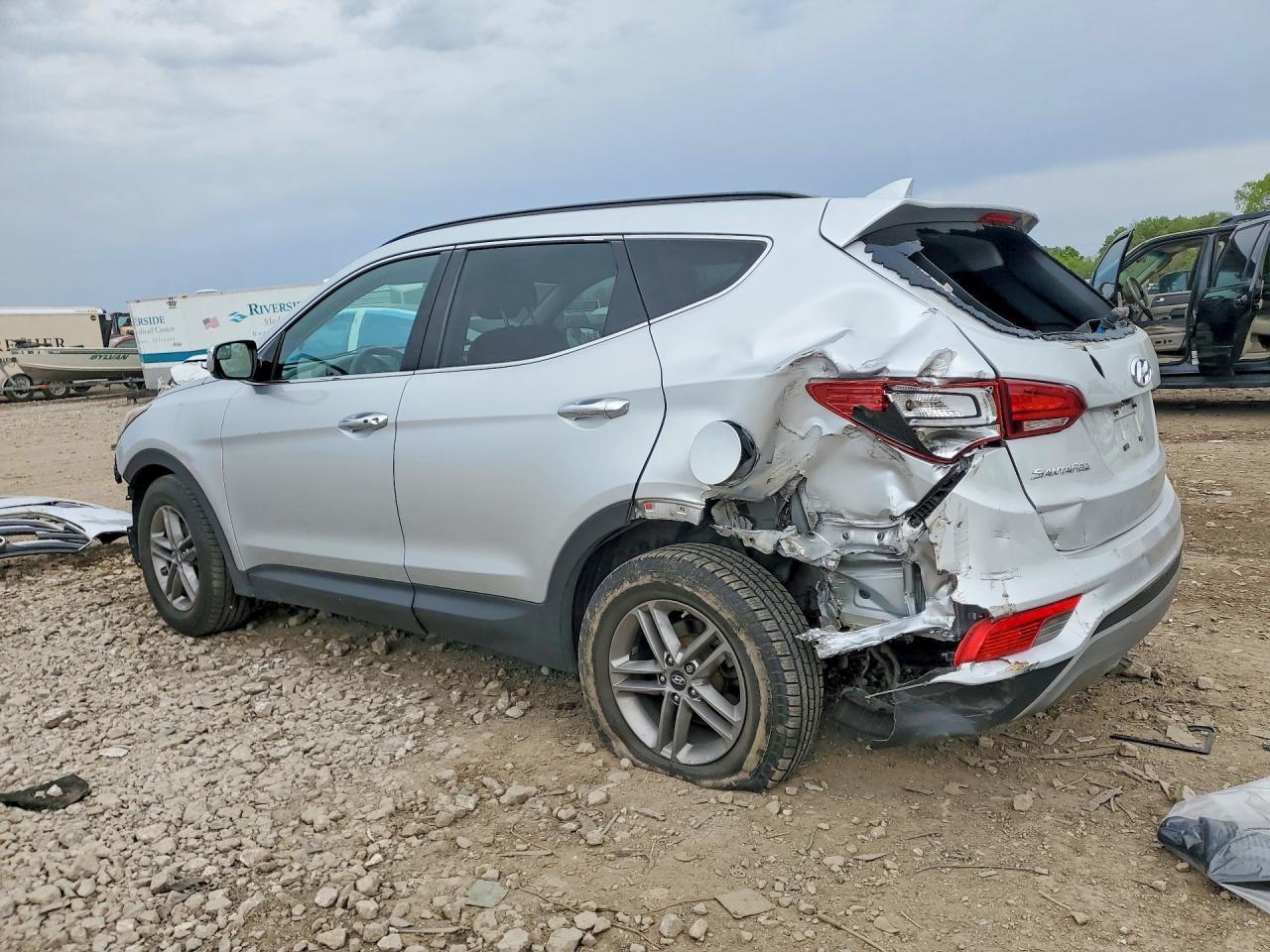 2018 Hyundai Santa Fe Sport 2.4L - Фото 2