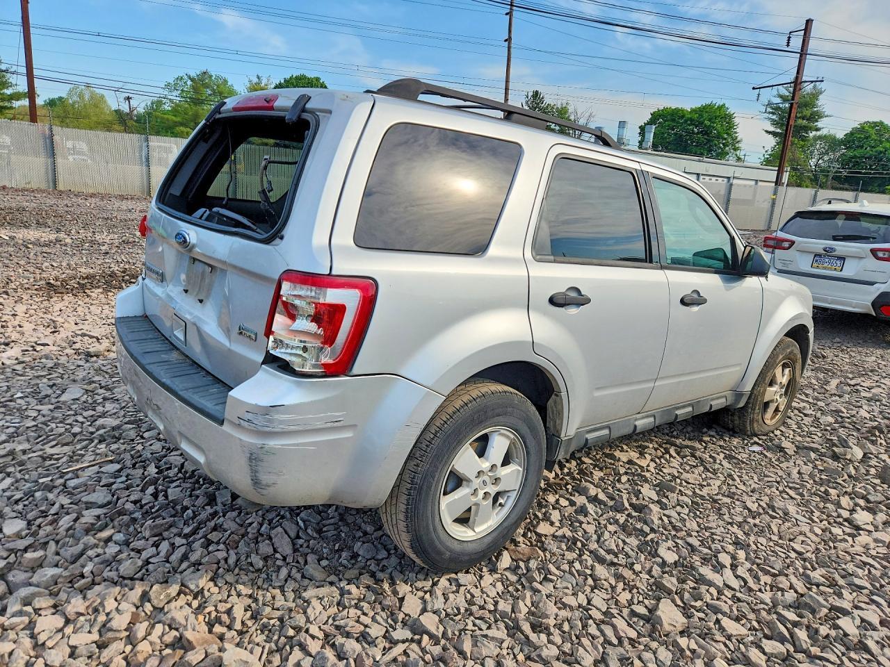 2010 Ford Escape Xlt - Image 3