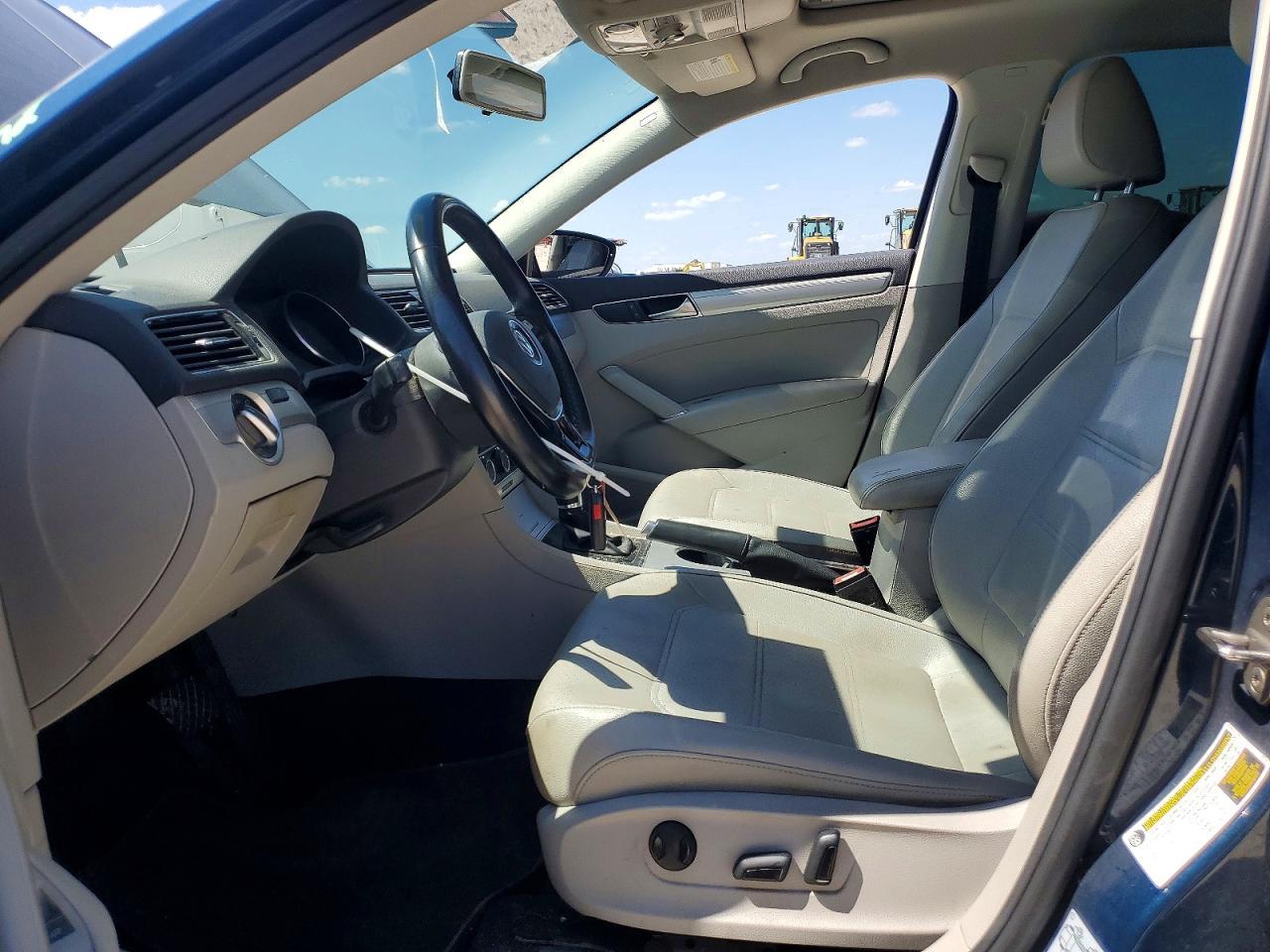 2019 Volkswagen Passat Wolfsburg - Image 7