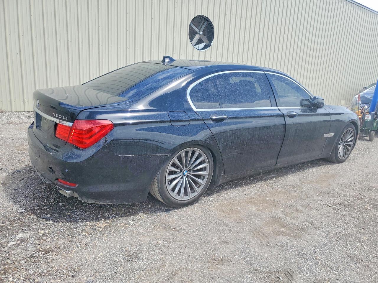 2011 BMW 750 Li - Image 3