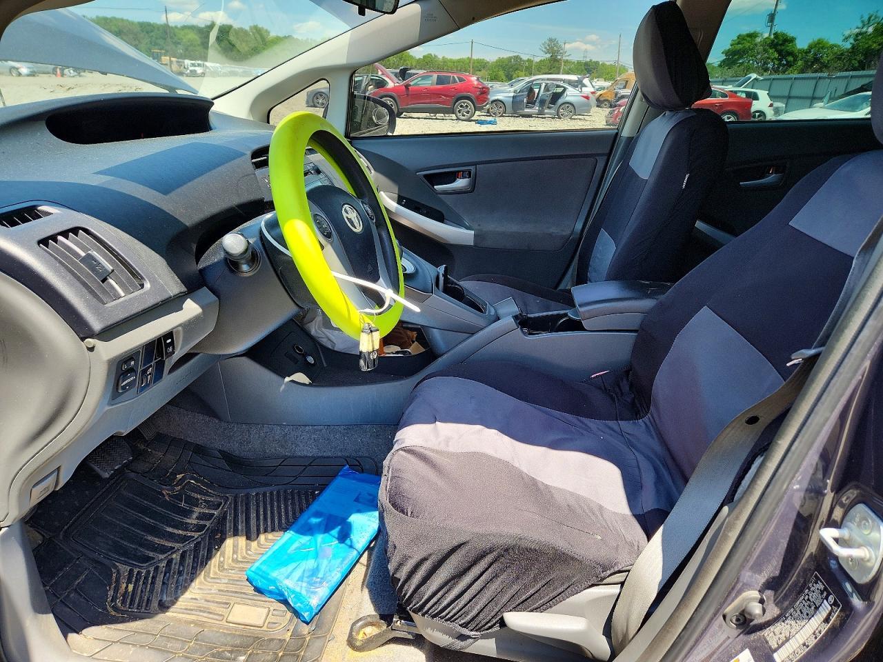 2011 Toyota Prius Two - Image 7