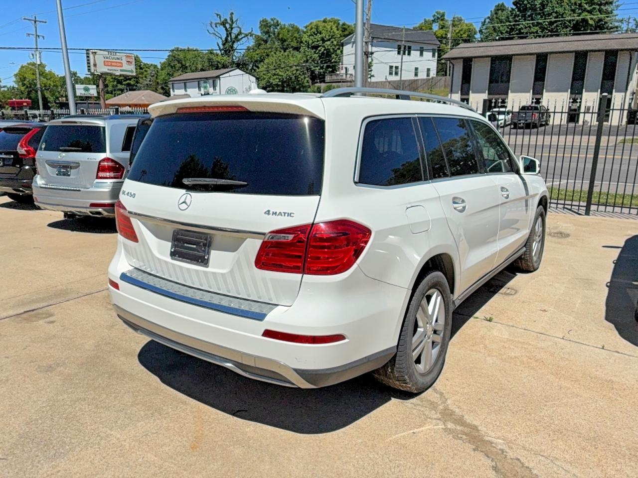 2014 Mercedes-Benz Gl 450 4Matic - Image 4