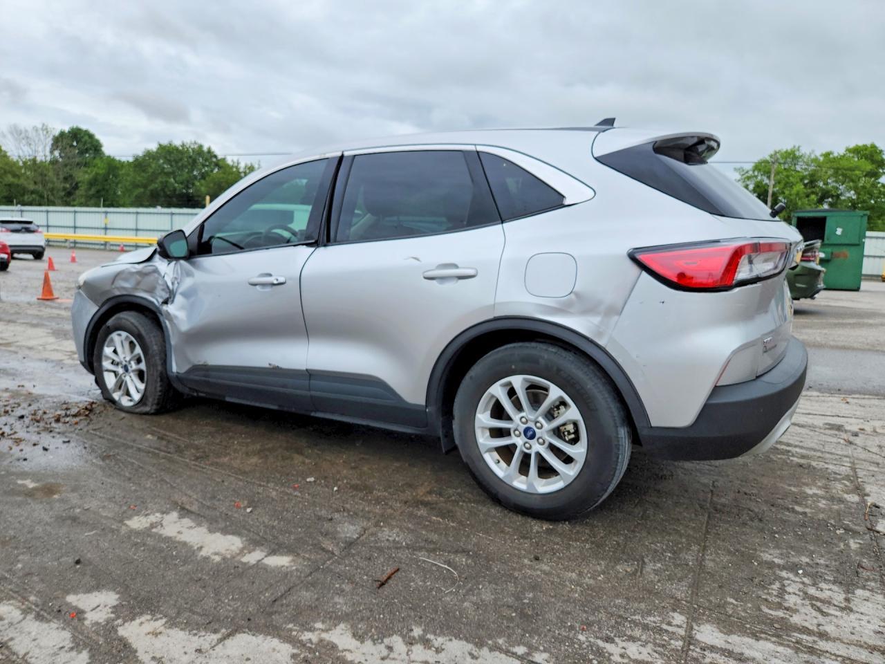 2020 Ford Escape Se - Фото 2