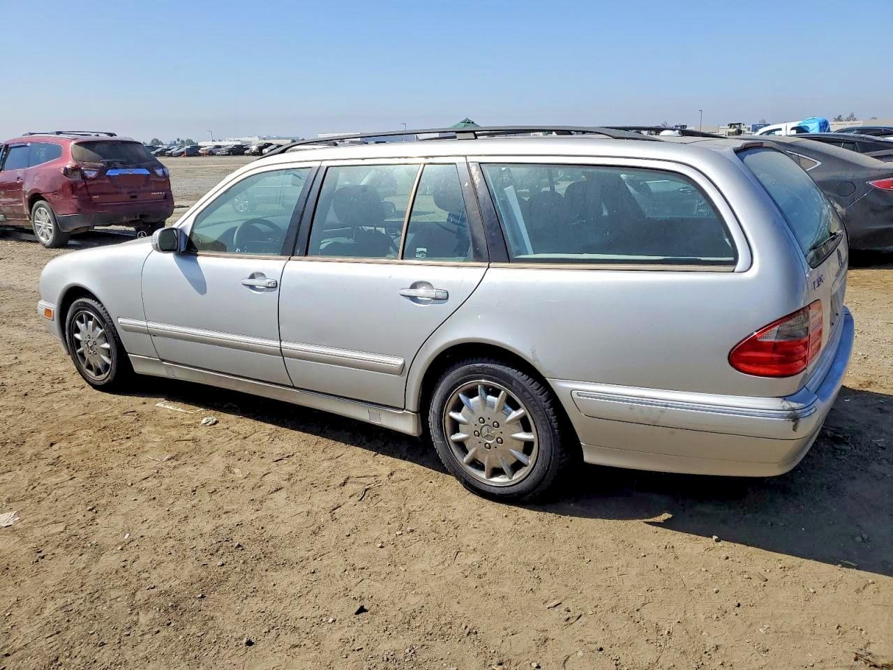 2001 Mercedes-Benz E 320 - Фото 2