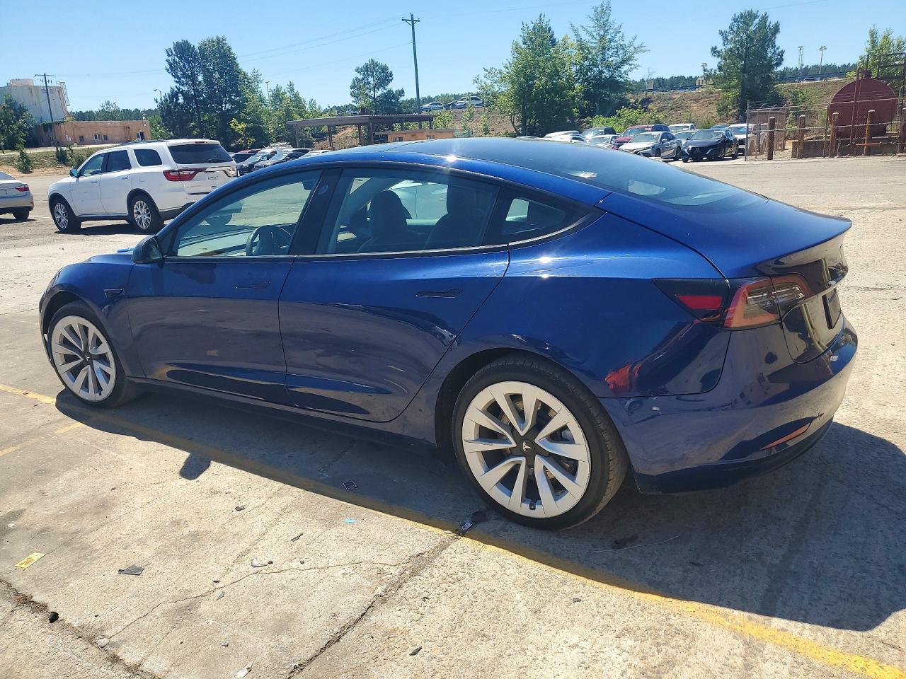 2022 Tesla Model 3 - Image 2