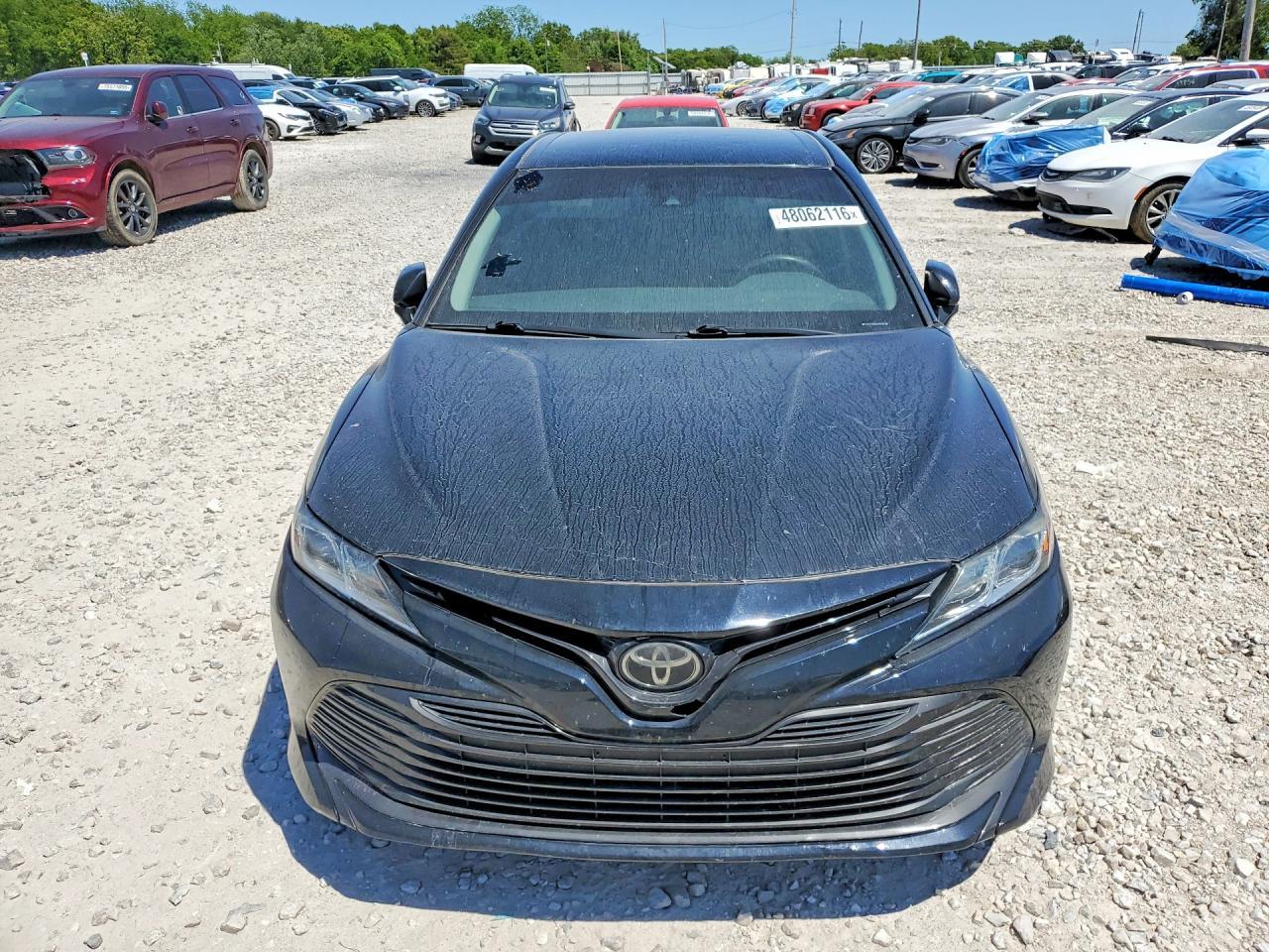 2018 Toyota Camry Le - Image 5