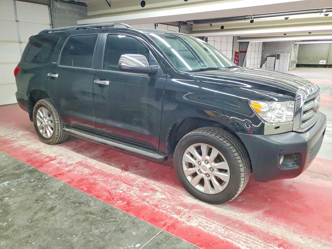 2016 Toyota Sequoia Platinum - Image 4