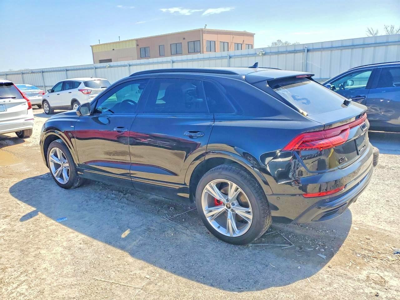 2022 Audi Q8 Premium Plus S-Line - Фото 2