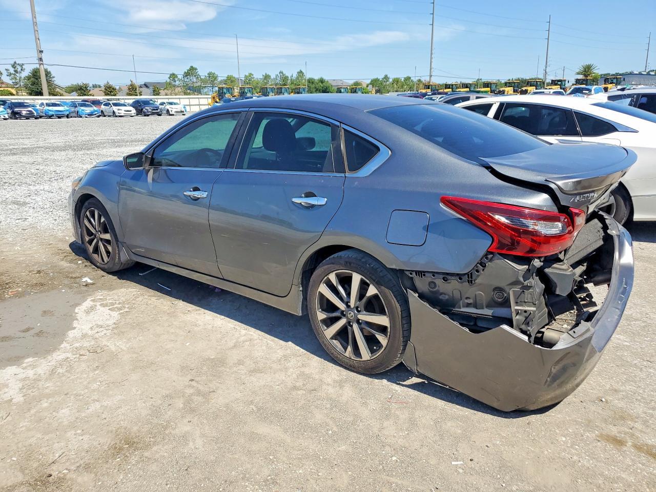 2017 Nissan Altima 2.5 Sr - Фото 2