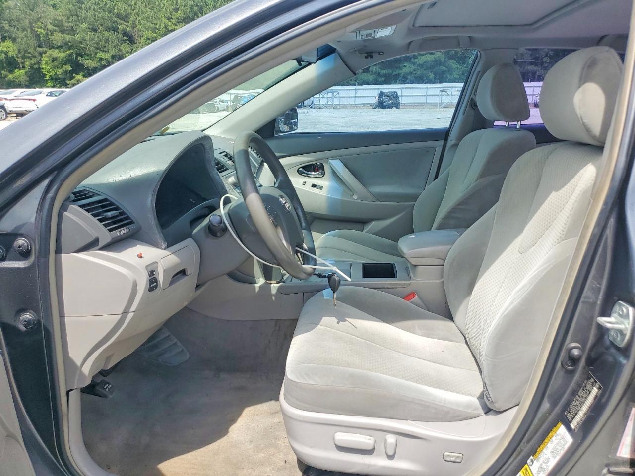 2007 Toyota Camry Le - Image 7