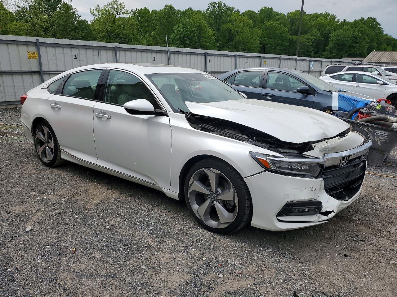 2019 Honda Accord Touring - Фото 4