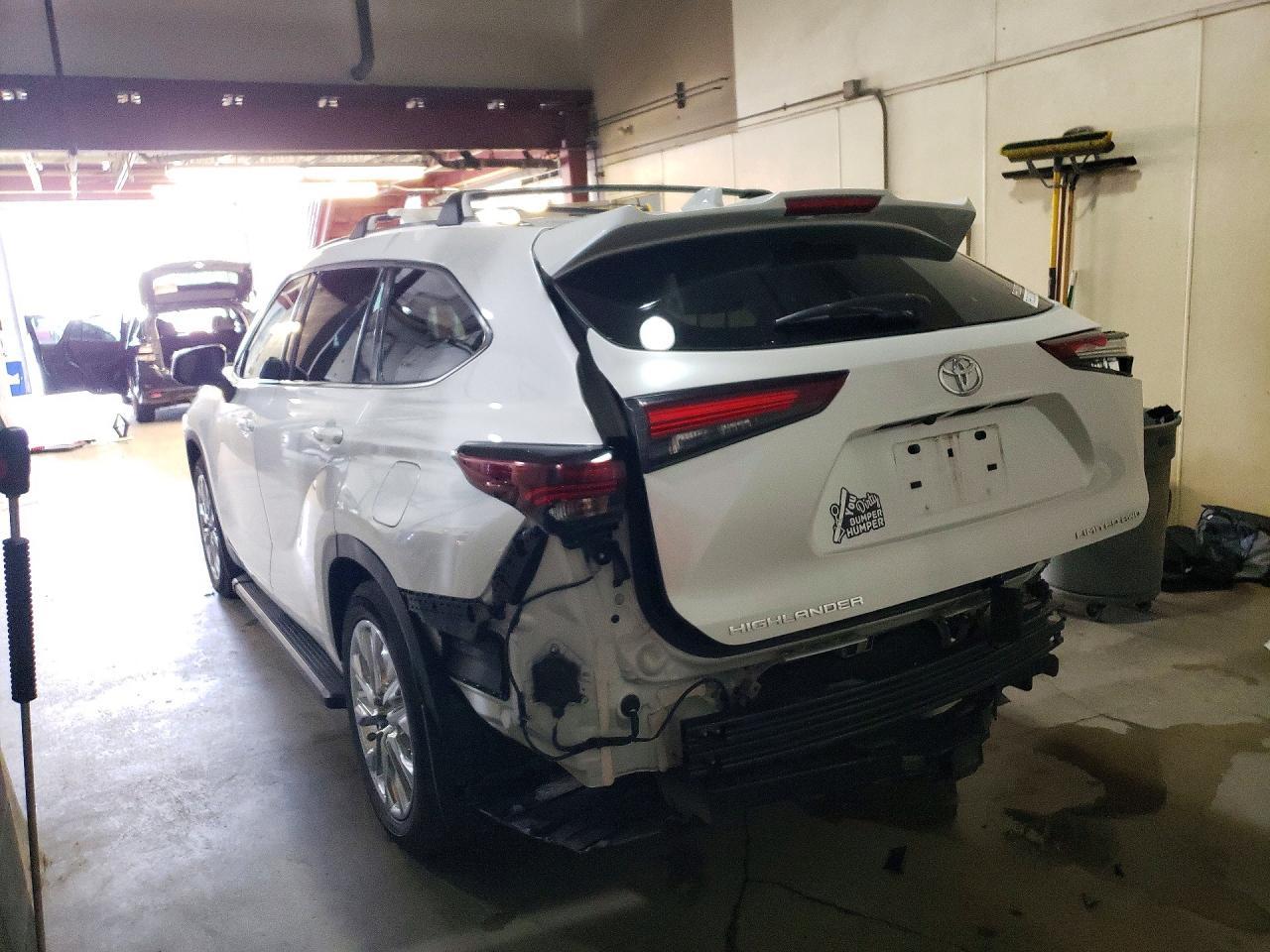 2024 Toyota Highlander Limited - Фото 2