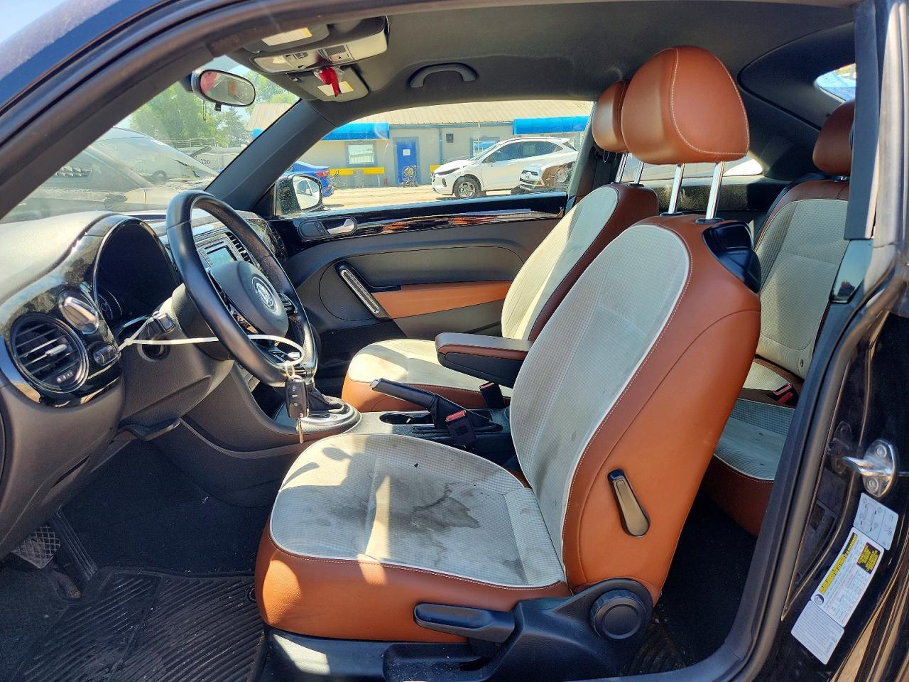 2017 Volkswagen Beetle - Image 7