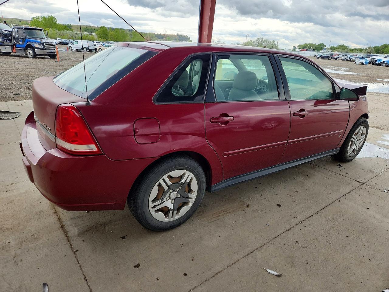 2007 Chevrolet Malibu Maxx Ls - Image 3