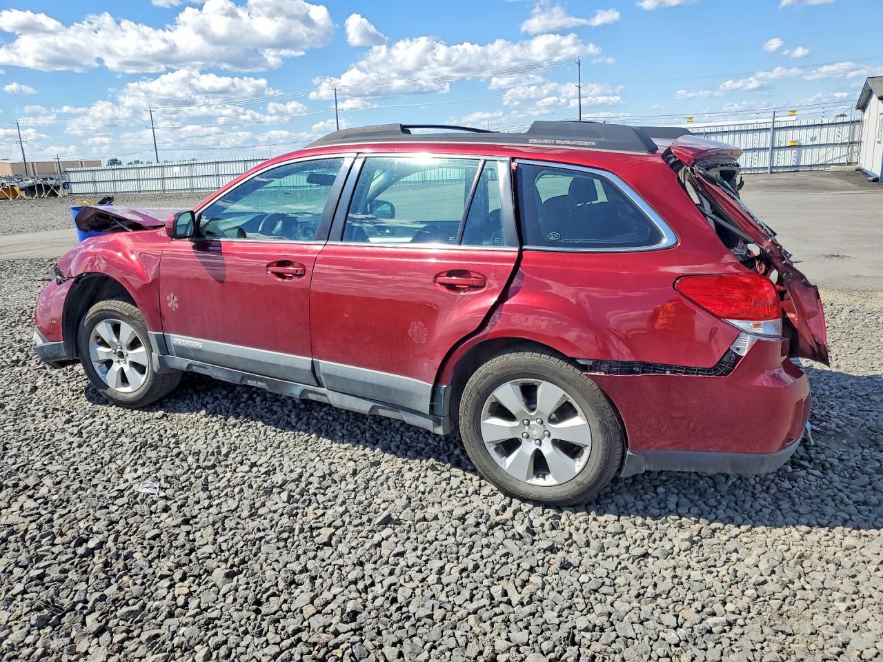 2012 Subaru Outback 2.5I - Image 2