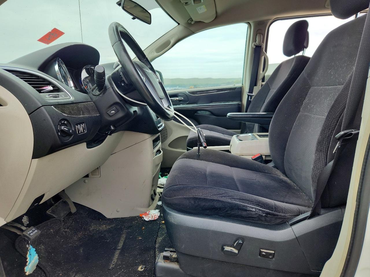 2011 Chrysler Town & Country Touring - Фото 7