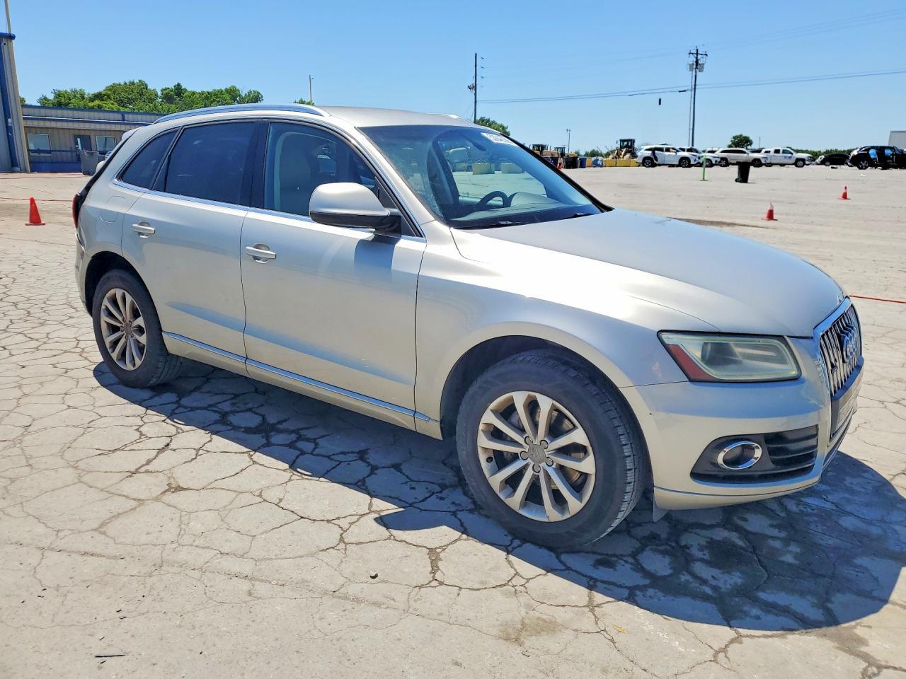 2013 Audi Q5 Premium - Image 4