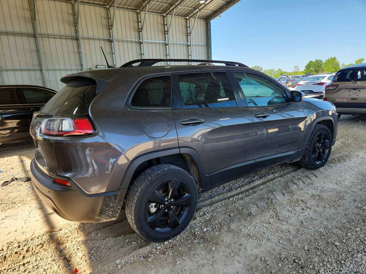 2021 Jeep Cherokee Latitude Plus - Фото 3