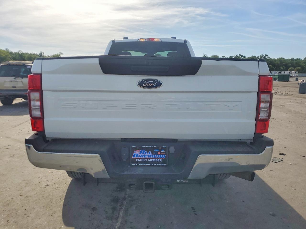 2022 Ford F350 Super Duty - Image 6