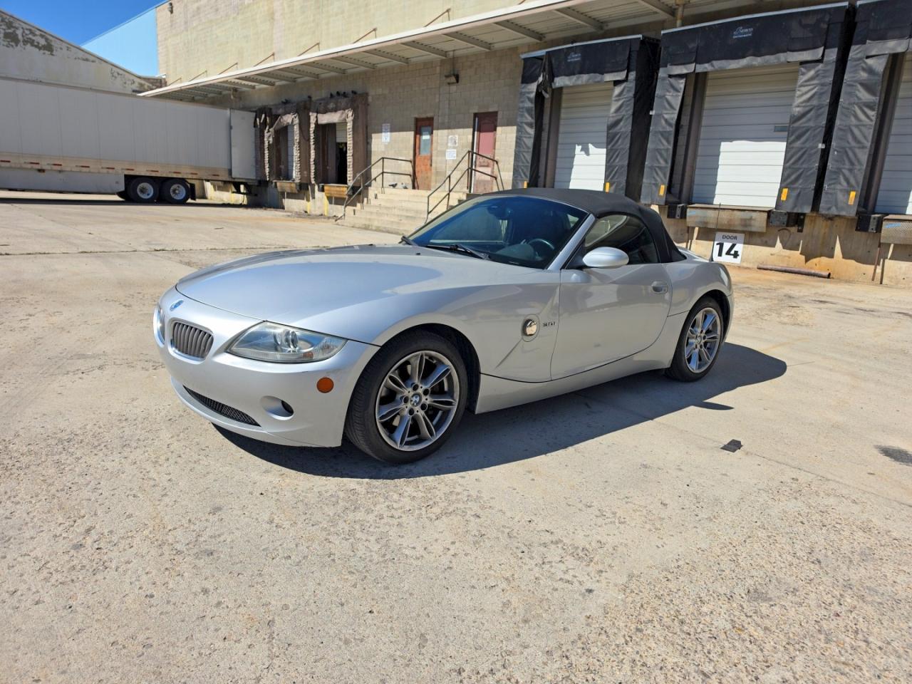2005 BMW Z4 3.0 - Image 2