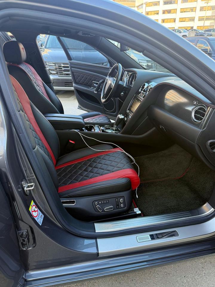 2018 Bentley Flying Spur - Фото 5