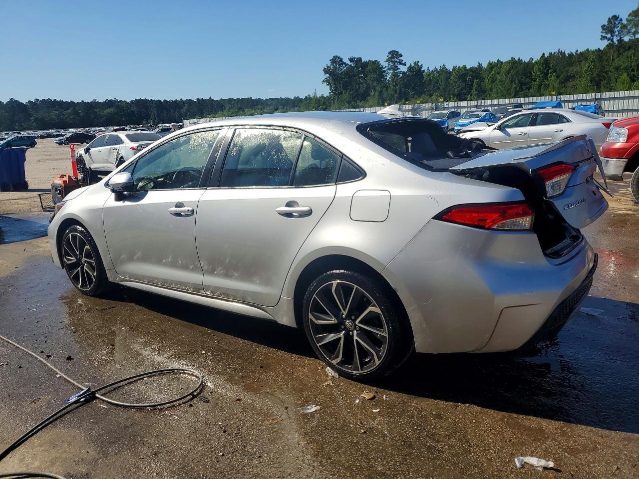 2020 Toyota Corolla Se - Image 2