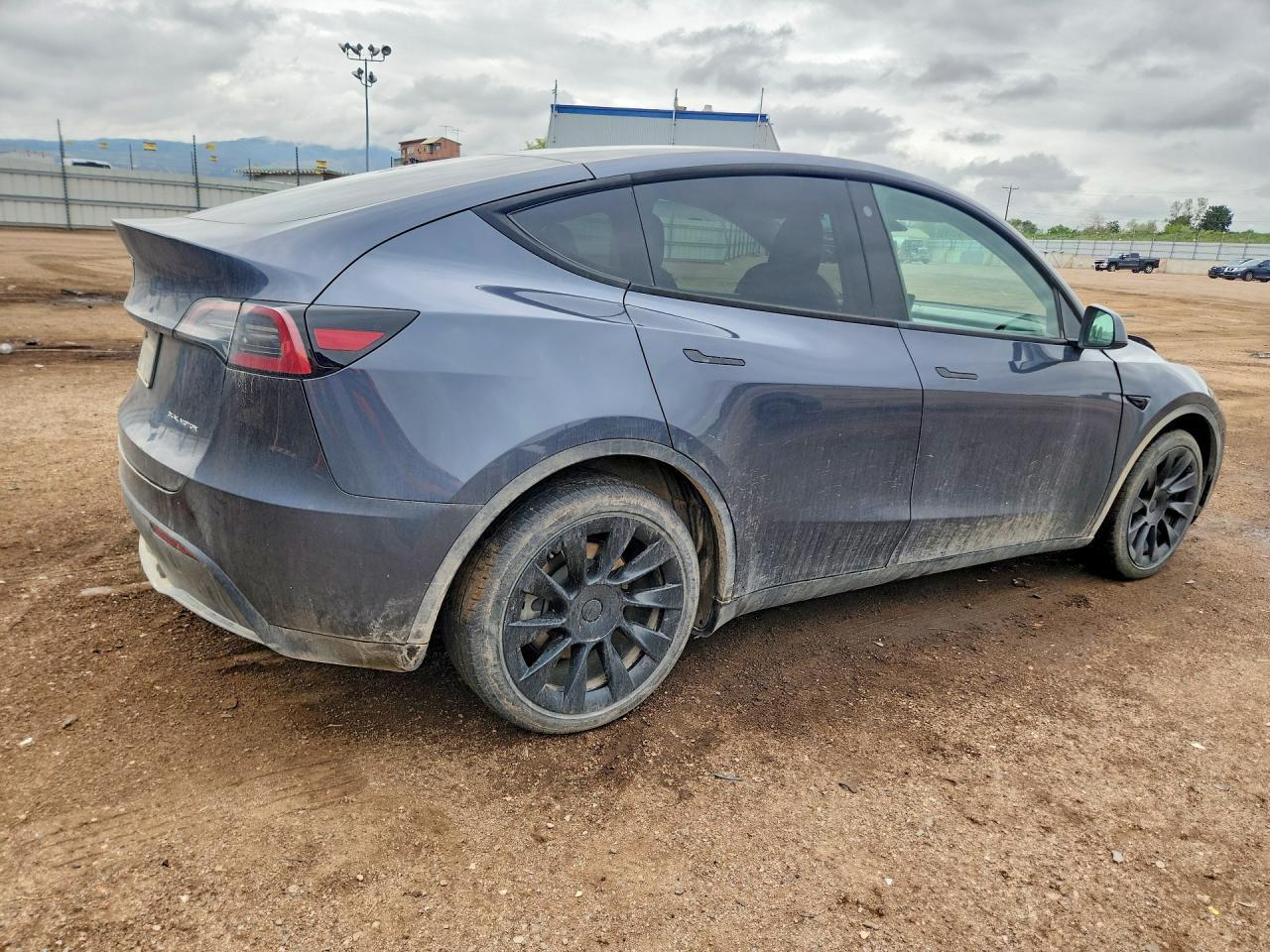 2023 Tesla Model Y - Фото 3