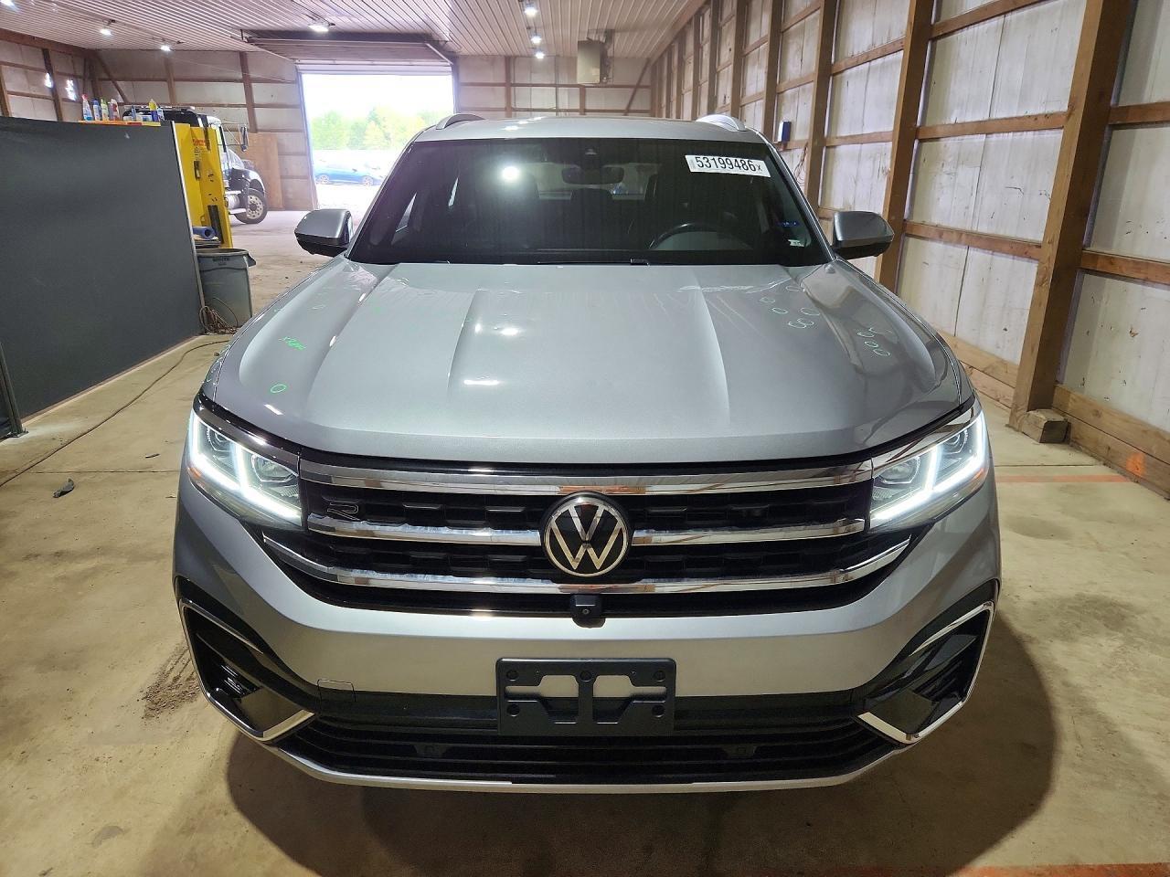 2022 Volkswagen Atlas Cross Sport Sel Premium R-Line - Image 5