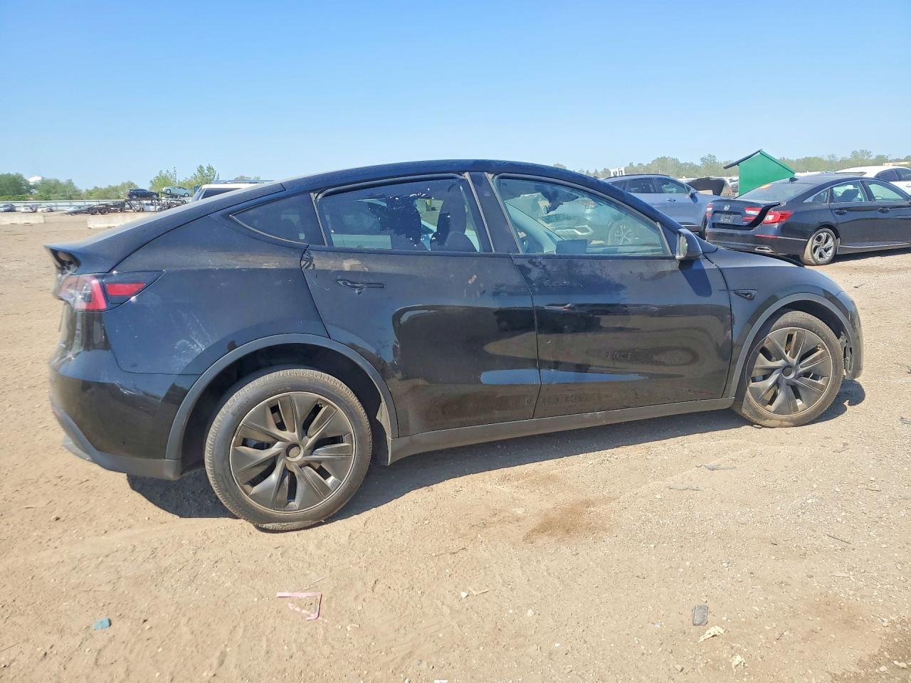 2023 Tesla Model Y - Фото 3