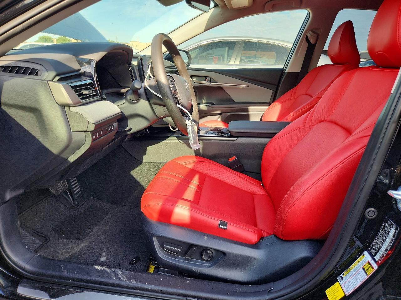 2025 Toyota Camry Le - Image 7