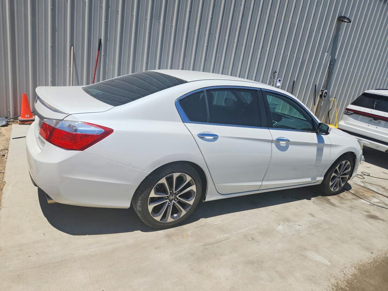 2015 Honda Accord Sport - Image 3