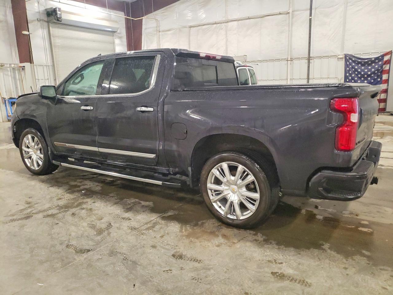 2022 Chevrolet Silverado K1500 High Country - Фото 2