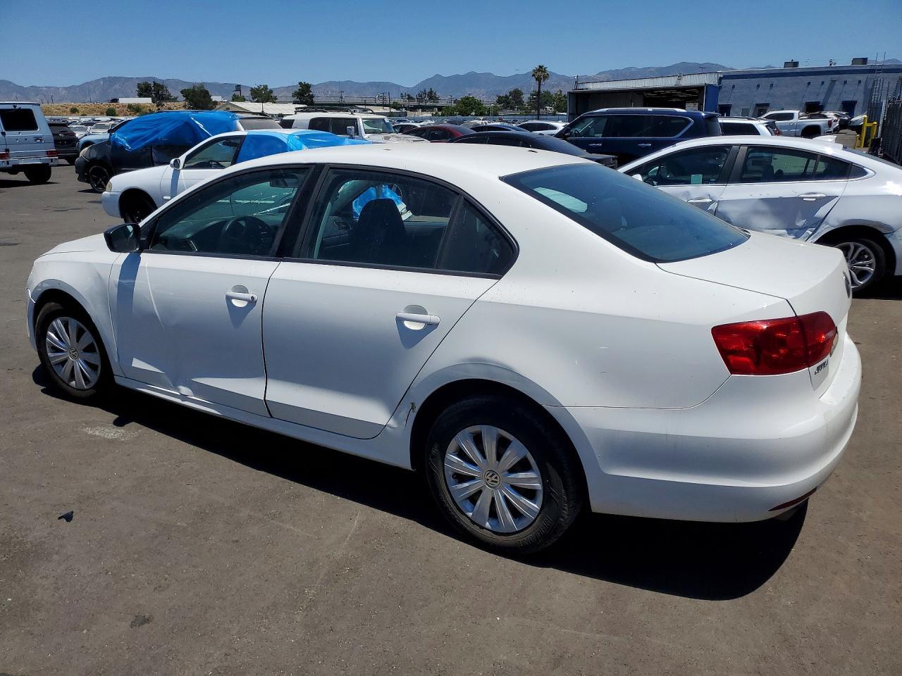 2011 Volkswagen Jetta Base - Image 2