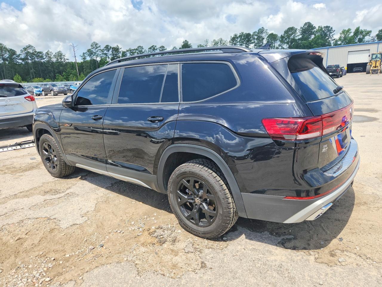2025 Volkswagen Atlas Crs Spt 4D 2.0T Se - Фото 2