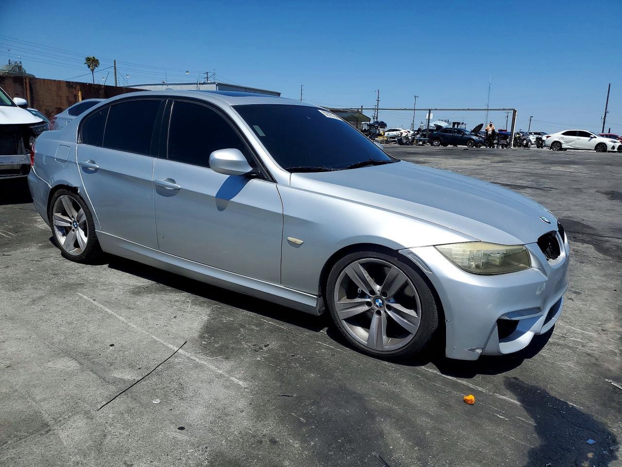 2009 BMW 335 I - Image 4