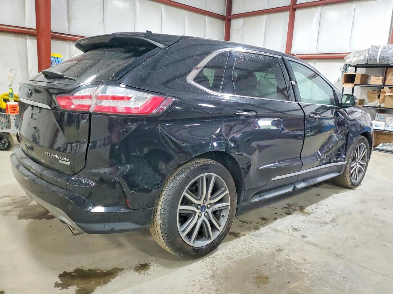 2019 Ford Edge Titanium - Фото 3