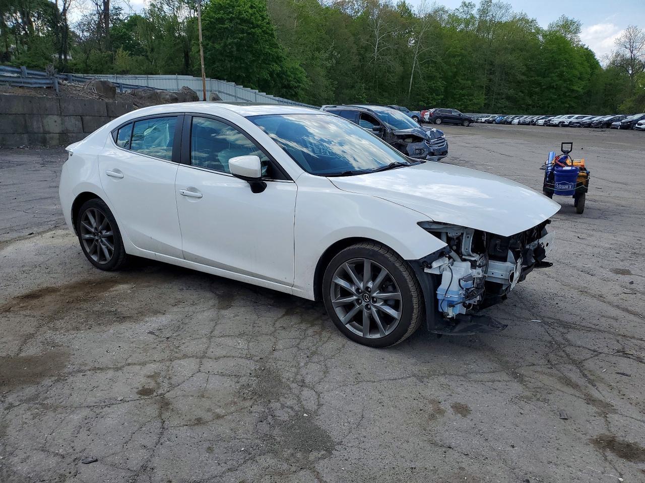 2018 Mazda 3 Grand Touring - Image 4