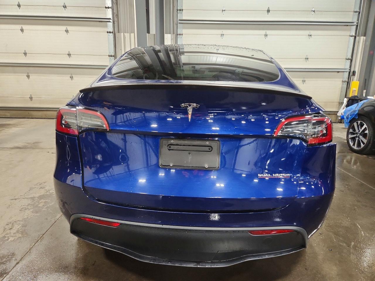 2023 Tesla Model Y - Фото 6