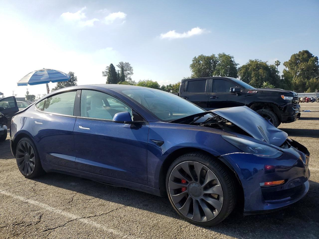2021 Tesla Model 3 - Фото 4