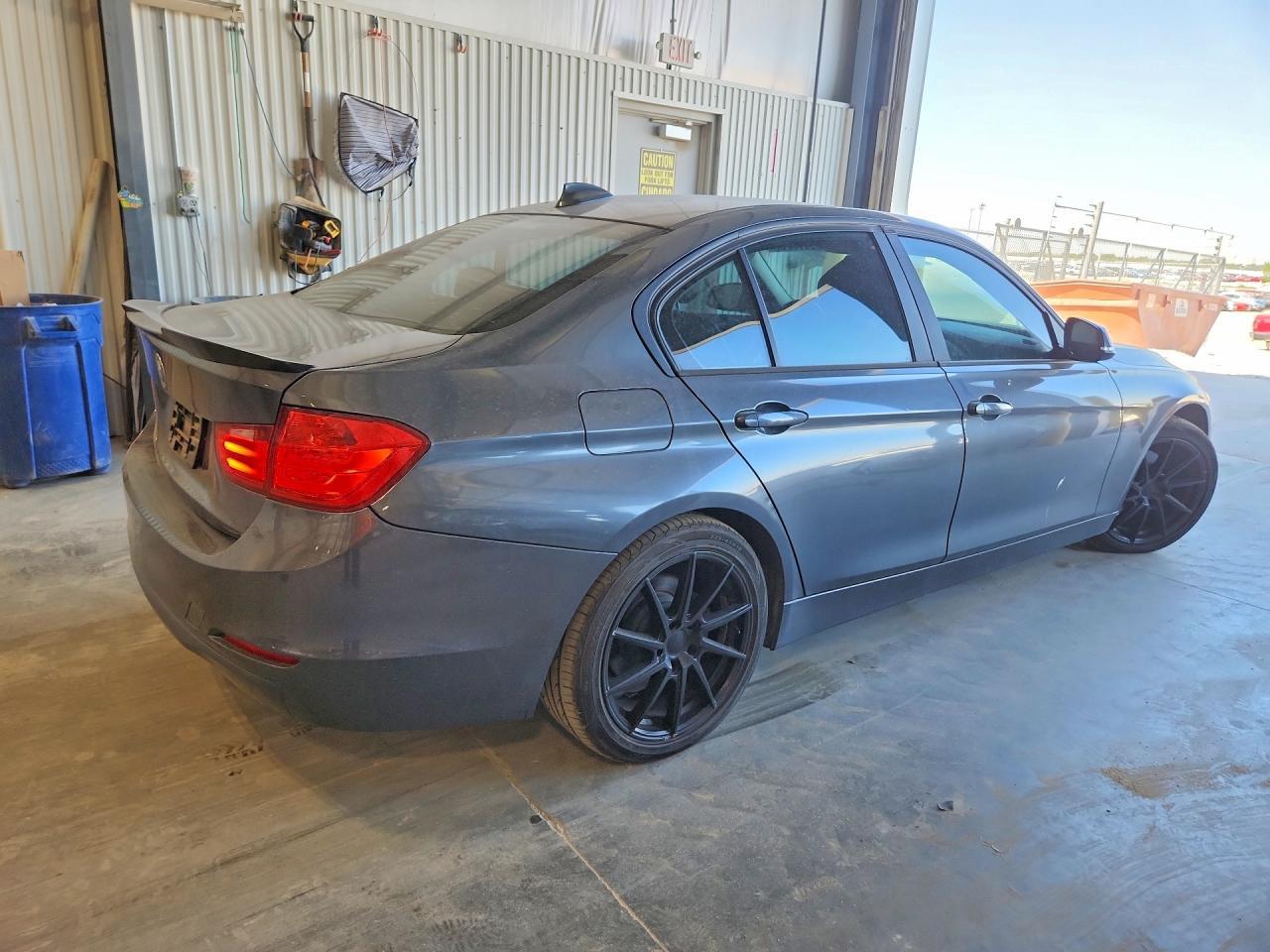 2014 BMW 320 I xDrive - Фото 3