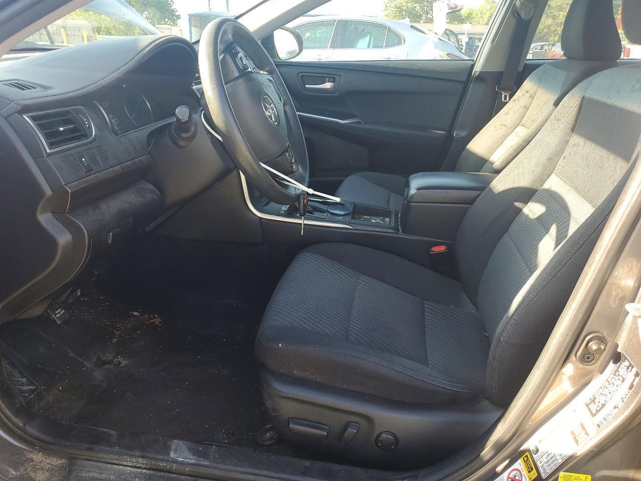 2016 Toyota Camry Le - Фото 7