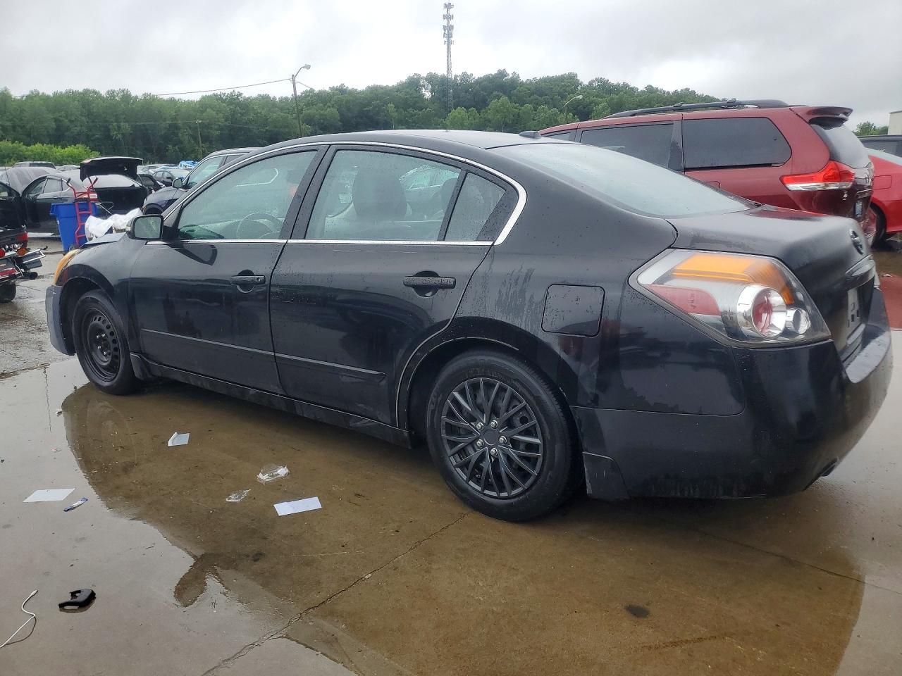 2010 Nissan Altima 2.5 - Фото 2