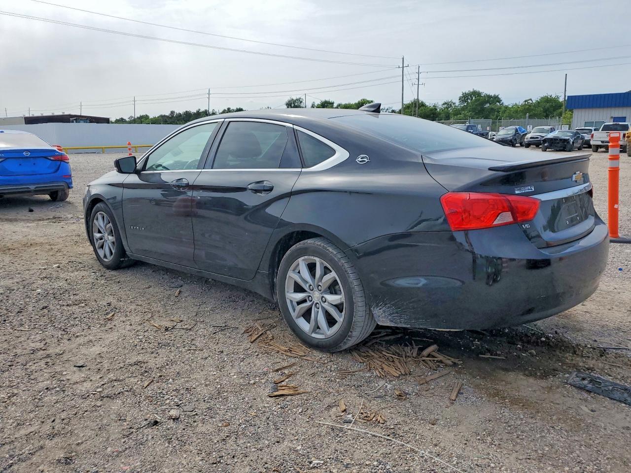 2017 Chevrolet Impala Lt - Фото 2