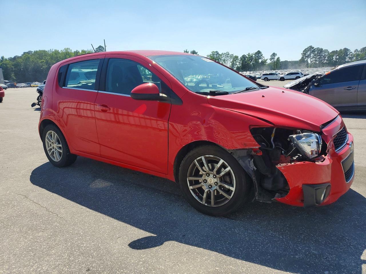 2015 Chevrolet Sonic Lt - Фото 4