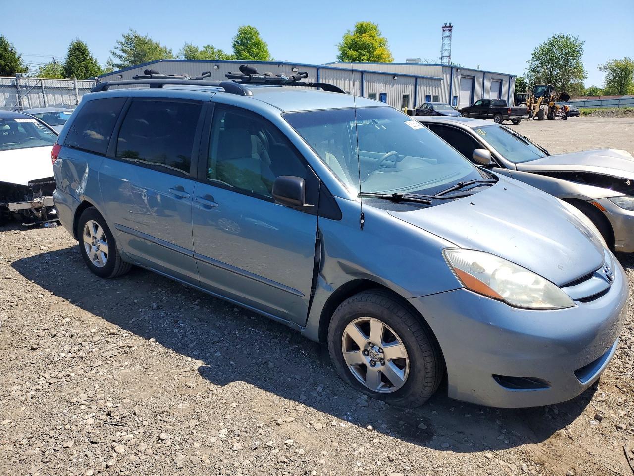 2009 Toyota Sienna Le 8-Passenger - Фото 4