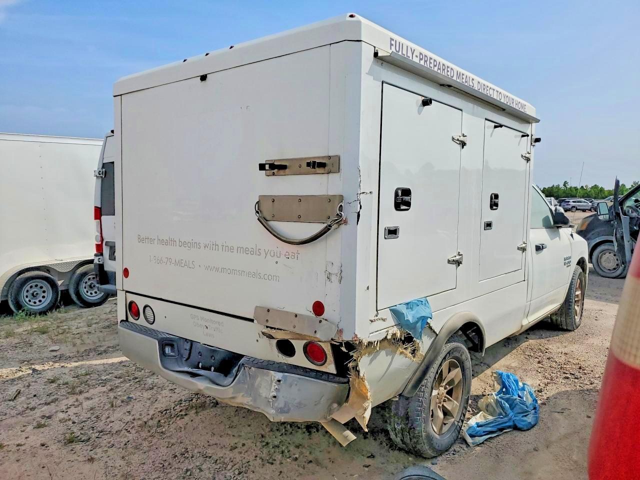 2022 Ram 1500 Refrigerated Box Truck - Фото 3