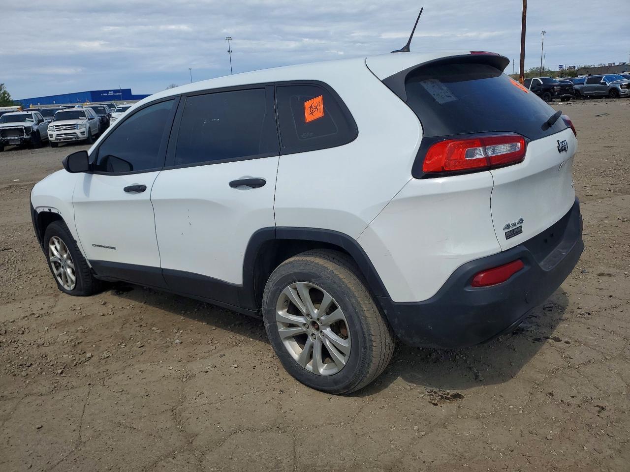 2015 Jeep Cherokee Sport - Image 2