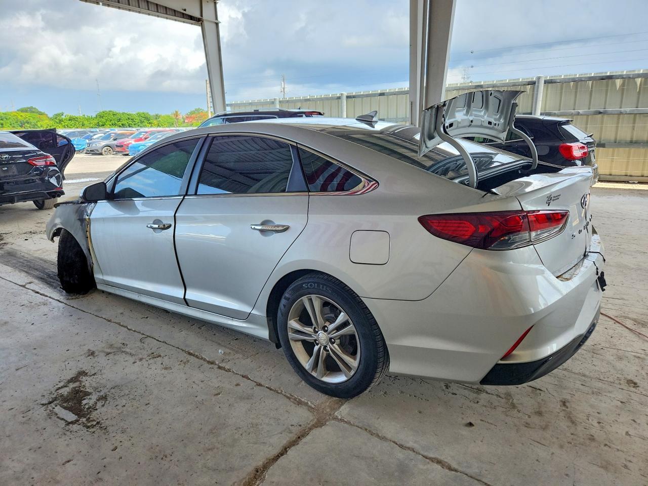 2018 Hyundai Sonata Sel - Image 2