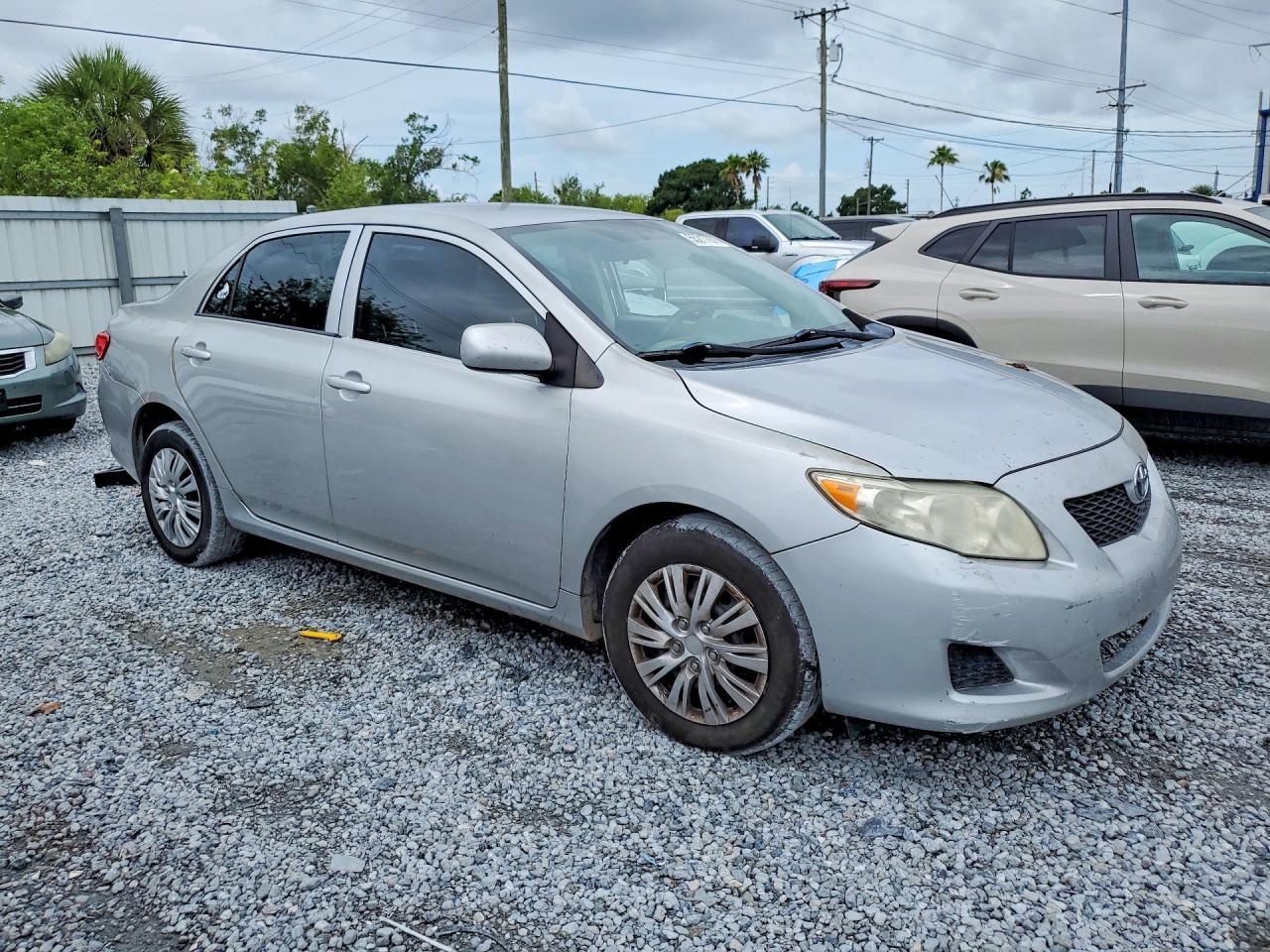 2010 Toyota Corolla Le - Фото 4